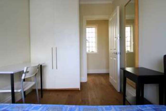  Image of 3 bedroom Apartment to rent in Baker Street London NW1 at Baker Street Baker Street London, NW1 5SH