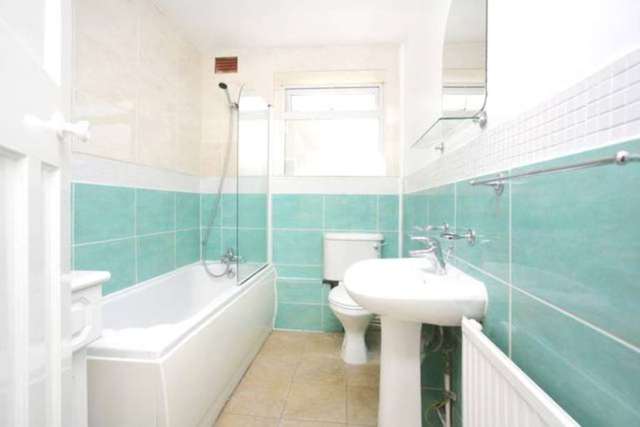  Image of 2 bedroom Flat for sale in Chingford Lane Woodford Green IG8 at Chingford Lane Woodford Woodford Green, IG8 9QL