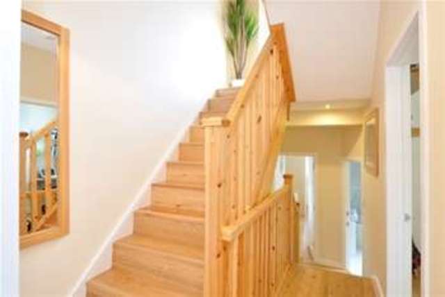 Image of 3 bedroom Flat to rent in Chiswick Lane London W4 at London, W4 2LA