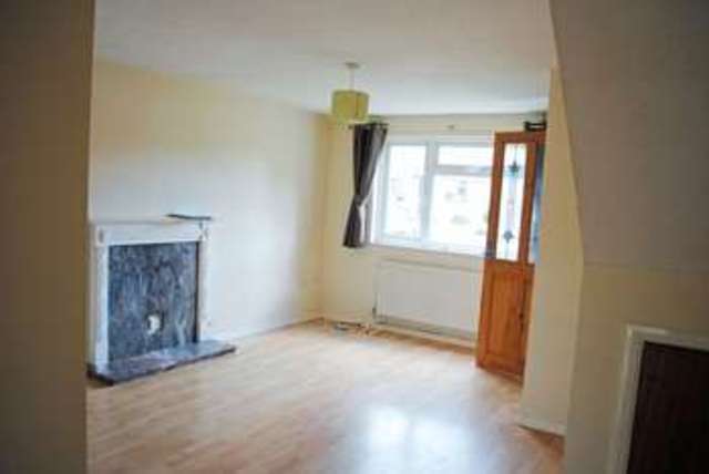  Image of 3 bedroom Detached house to rent in Claremont Gardens Clevedon BS21 at Claremont Gardens  Clevedon, BS21 5BG