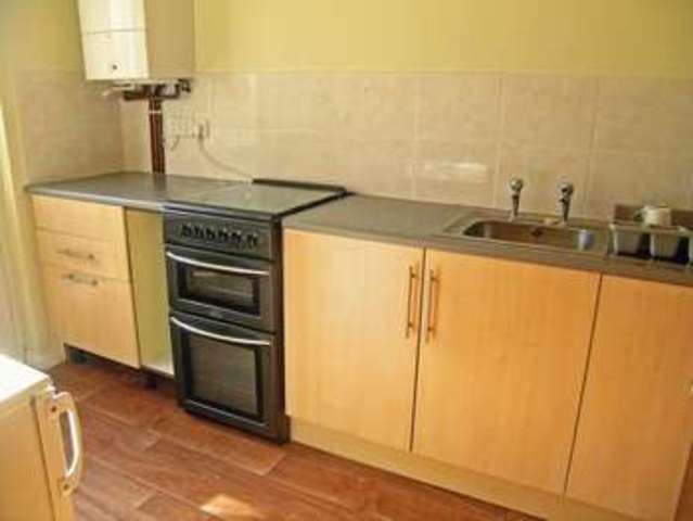  Image of 3 bedroom Detached house to rent in Claremont Gardens Clevedon BS21 at Claremont Gardens  Clevedon, BS21 5BG