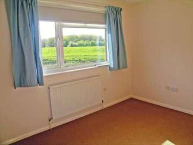  Image of 3 bedroom Detached house to rent in Claremont Gardens Clevedon BS21 at Claremont Gardens  Clevedon, BS21 5BG
