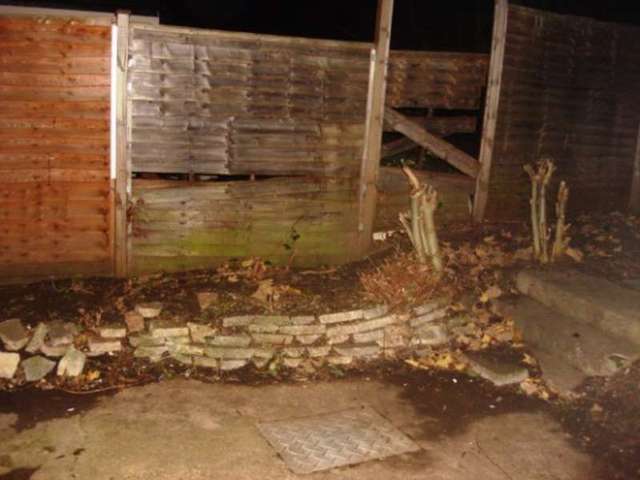  Image of 2 bedroom Flat to rent in Clarendon Gardens Cranbrook Ilford IG1 at Ilford, IG1 3JW