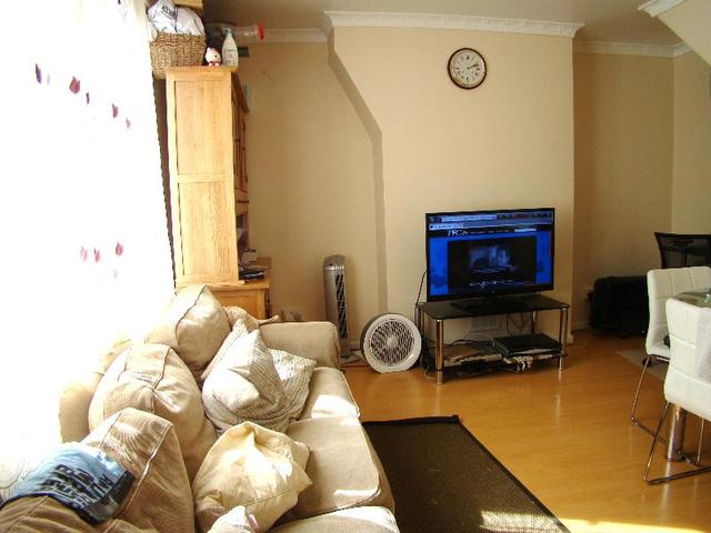  Image of 2 bedroom Flat to rent in Hobbs Place Estate London N1 at London, N1 5JA