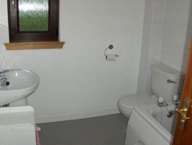  Image of 2 bedroom Flat to rent in Clyde Court Carluke ML8 at Carluke South Lanarkshire South Lanarkshire, ML8 5FG