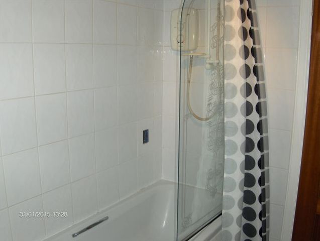  Image of 2 bedroom Flat to rent in Clyde Court Carluke ML8 at Carluke South Lanarkshire South Lanarkshire, ML8 5FG