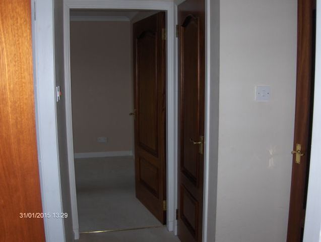  Image of 2 bedroom Flat to rent in Clyde Court Carluke ML8 at Carluke South Lanarkshire South Lanarkshire, ML8 5FG