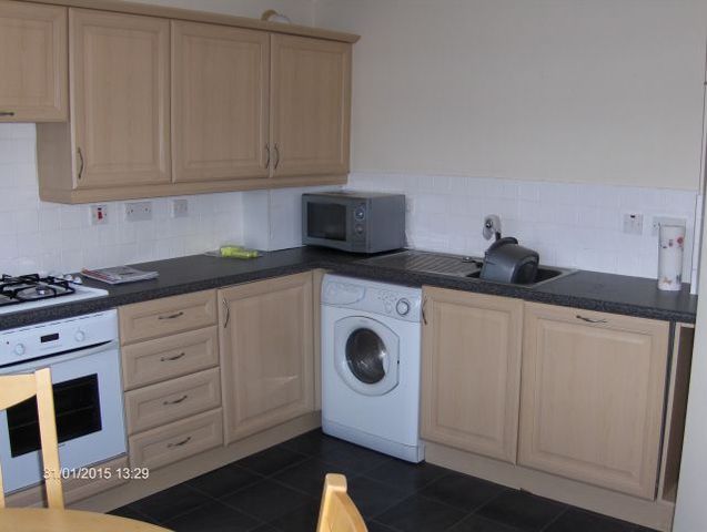  Image of 2 bedroom Flat to rent in Clyde Court Carluke ML8 at Carluke South Lanarkshire South Lanarkshire, ML8 5FG