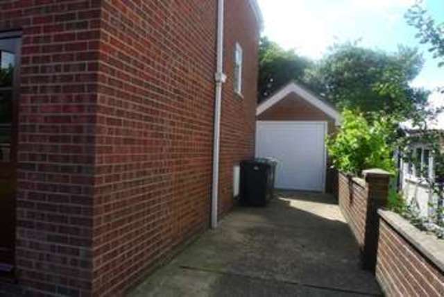  Image of 3 bedroom Detached house to rent in Coast Road Hopton Great Yarmouth NR31 at Hopton Great Yarmouth Norfolk, NR31 9BT