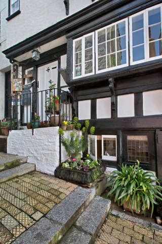  Image of 5 bedroom Town House for sale in Collaford Lane Dartmouth TQ6 at Dartmouth Devon Dartmouth, TQ6 9DJ