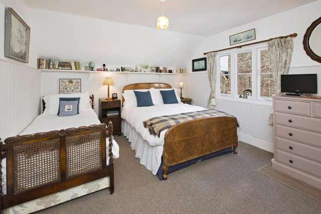  Image of 5 bedroom Town House for sale in Collaford Lane Dartmouth TQ6 at Dartmouth Devon Dartmouth, TQ6 9DJ