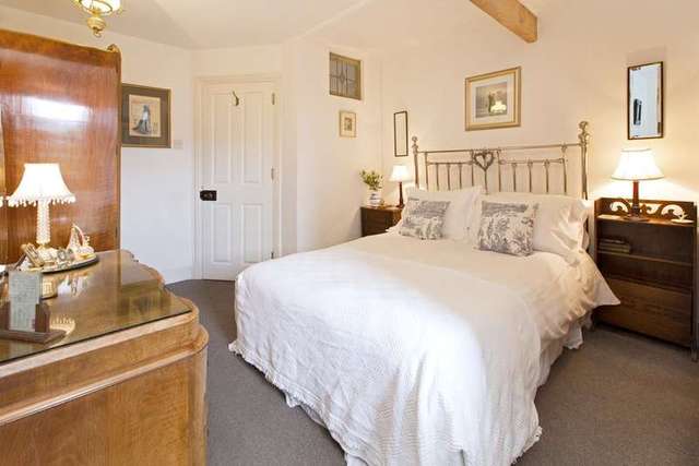  Image of 5 bedroom Town House for sale in Collaford Lane Dartmouth TQ6 at Dartmouth Devon Dartmouth, TQ6 9DJ