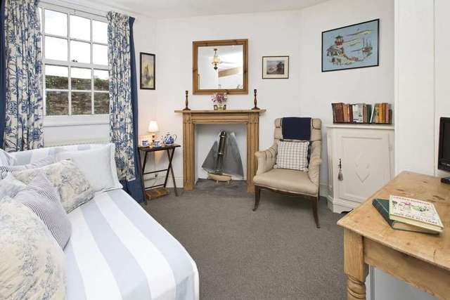  Image of 5 bedroom Town House for sale in Collaford Lane Dartmouth TQ6 at Dartmouth Devon Dartmouth, TQ6 9DJ