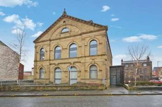  Image of 2 bedroom Flat for sale in Commercial Street Morley Leeds LS27 at Commercial Street Morley Leeds, LS27 8HL