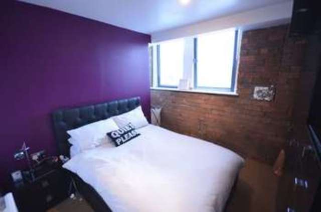  Image of 2 bedroom Flat for sale in Commercial Street Morley Leeds LS27 at Commercial Street Morley Leeds, LS27 8HL
