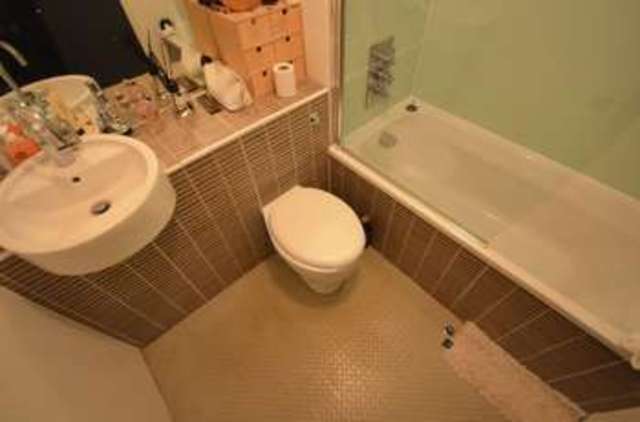  Image of 2 bedroom Flat for sale in Commercial Street Morley Leeds LS27 at Commercial Street Morley Leeds, LS27 8HL