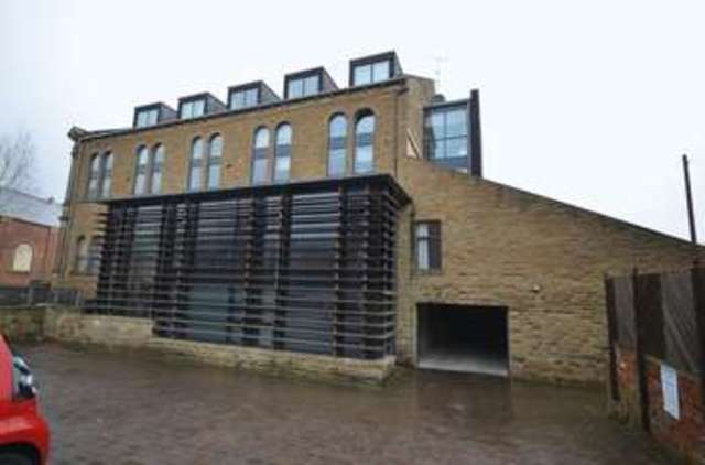  Image of 2 bedroom Flat for sale in Commercial Street Morley Leeds LS27 at Commercial Street Morley Leeds, LS27 8HL