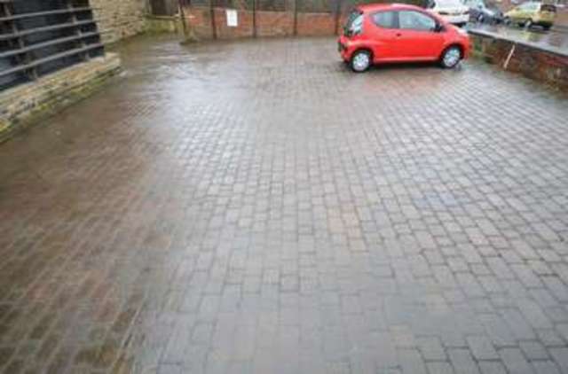  Image of 2 bedroom Flat for sale in Commercial Street Morley Leeds LS27 at Commercial Street Morley Leeds, LS27 8HL