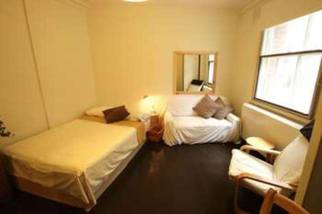  Image of Flat to rent in Commercial Street London E1 at Commercial Street  London, E1 6EB