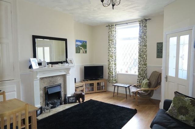  Image of 2 bedroom Terraced house for sale in Common Lane East Ardsley Wakefield WF3 at Common Lane East Ardsley Wakefield, WF3 2EL
