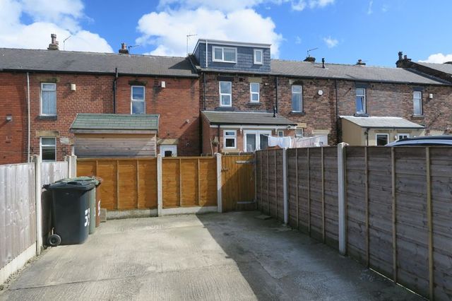  Image of 2 bedroom Terraced house for sale in Common Lane East Ardsley Wakefield WF3 at Common Lane East Ardsley Wakefield, WF3 2EL