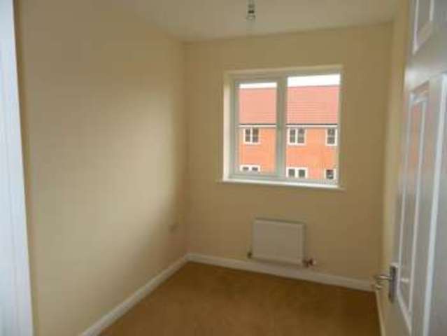  Image of 3 bedroom Terraced house to rent in Connemara Street Bridgwater TA6 at Connemara Street  Bridgwater, TA6 6WZ