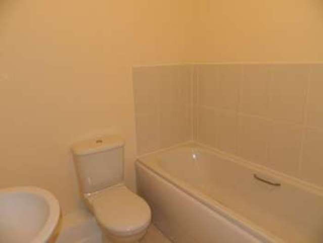  Image of 3 bedroom Terraced house to rent in Connemara Street Bridgwater TA6 at Connemara Street  Bridgwater, TA6 6WZ