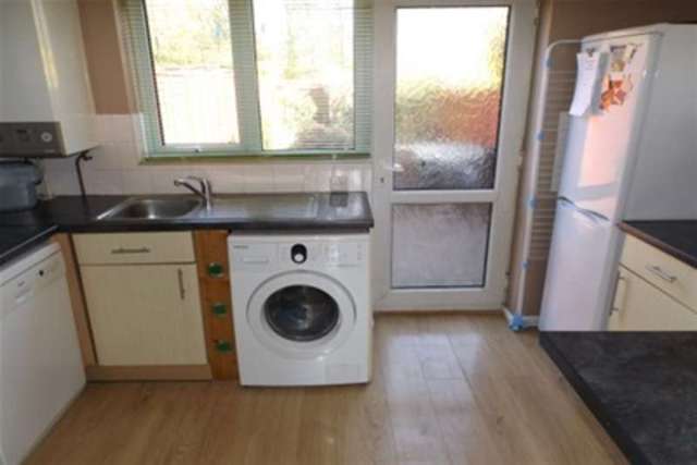  Image of 2 bedroom Terraced house to rent in Corbyn Shaw Road King