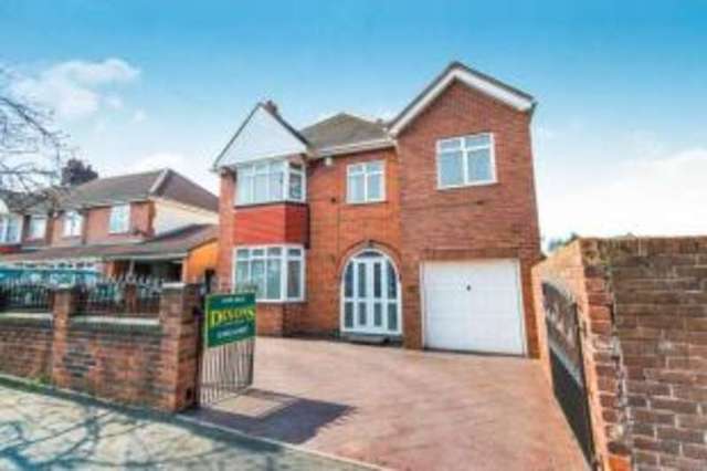  Image of 5 bedroom Detached house for sale in Coronation Avenue Willenhall WV13 at Willenhall West Midlands Willenhall, WV13 2RP