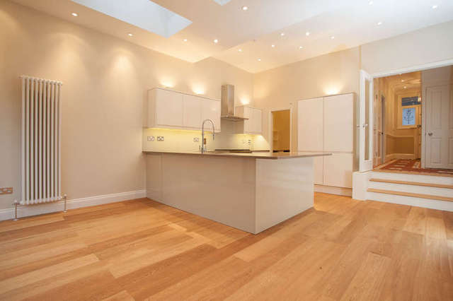  Image of 4 bedroom Detached house to rent in Crabtree Lane London SW6 at London, SW6 6LN