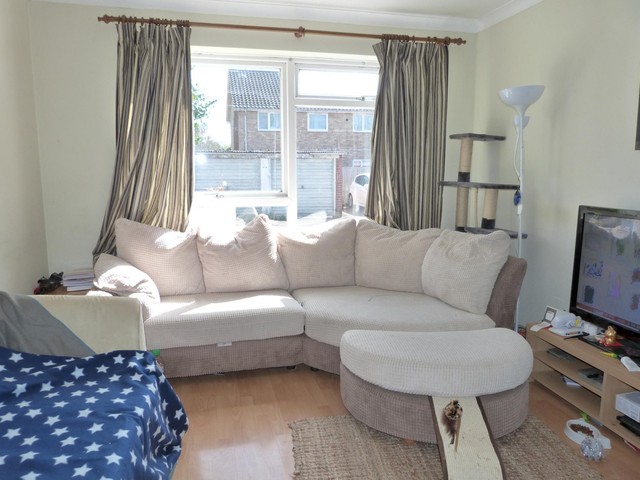  Image of 2 bedroom Detached house to rent in Cranbourne Lane Basingstoke RG21 at Cranbourne Lane  Basingstoke, RG21 3NW