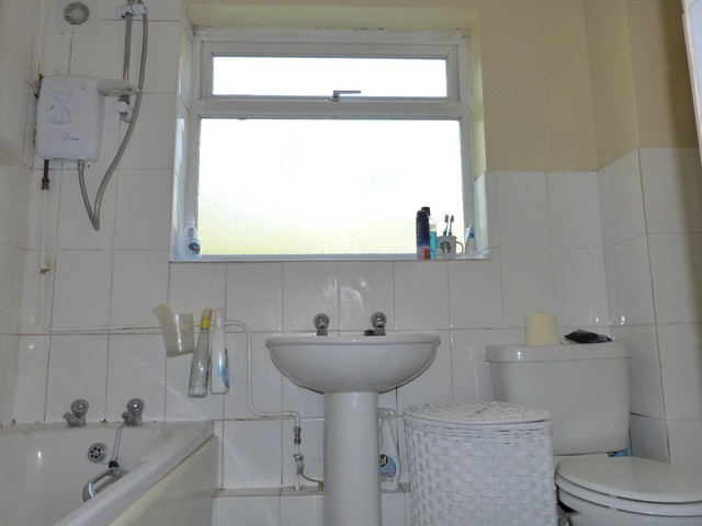  Image of 2 bedroom Detached house to rent in Cranbourne Lane Basingstoke RG21 at Cranbourne Lane  Basingstoke, RG21 3NW