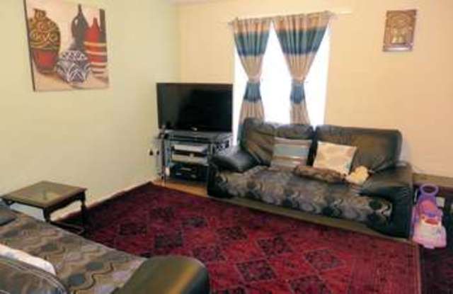  Image of 2 bedroom Terraced house for sale in Crescent Road Manchester M8 at Crescent Road  Crumpsall, M8 5UY