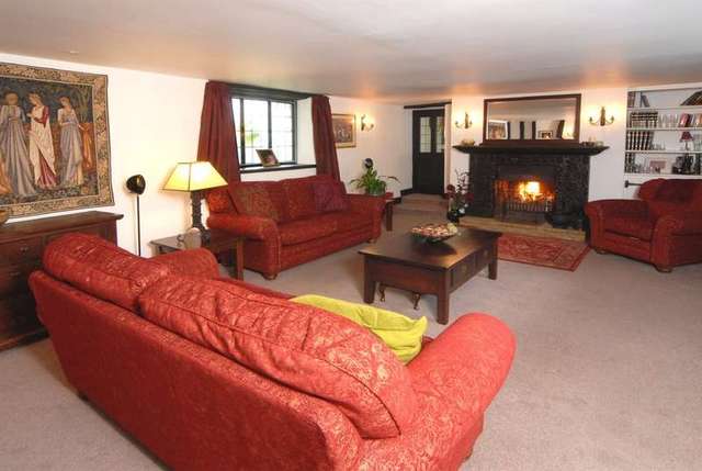  Image of 6 bedroom Cottage for sale in High Street Cricklade Swindon SN6 at Cricklade Wiltshire, SN6 6DF