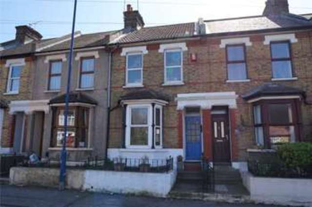  Image of Detached house to rent in Cross Lane West Gravesend DA11 at Gravesend Kent Perry Street, DA11 7PY