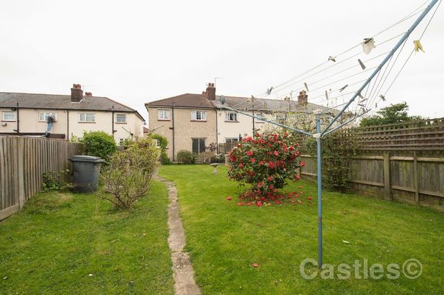  Image of 3 bedroom Terraced house for sale in Croxford Gardens London N22 at Croxford Gardens Wood Green London, N22 5QU