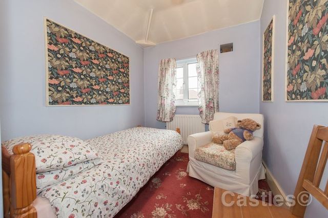  Image of 3 bedroom Terraced house for sale in Croxford Gardens London N22 at Croxford Gardens Wood Green London, N22 5QU