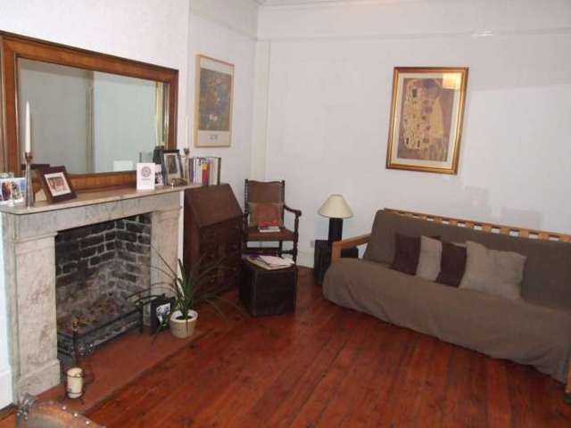  Image of 1 bedroom Flat to rent in Dafforne Road London SW17 at Dafforne Road Tooting Bec London, SW17 8TZ
