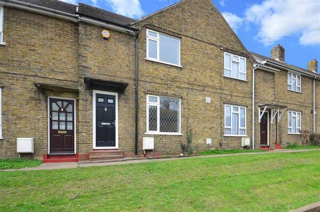 3 Bedroom Terraced House For Sale In Darnley Road Strood Rochester Me2