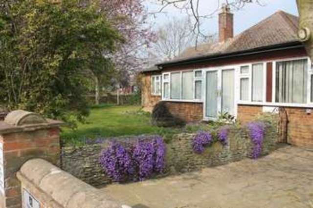  Image of 4 bedroom Detached house for sale in Deanshanger Road Old Stratford Milton Keynes MK19 at Deanshanger Road  Old Stratford, MK19 6AR