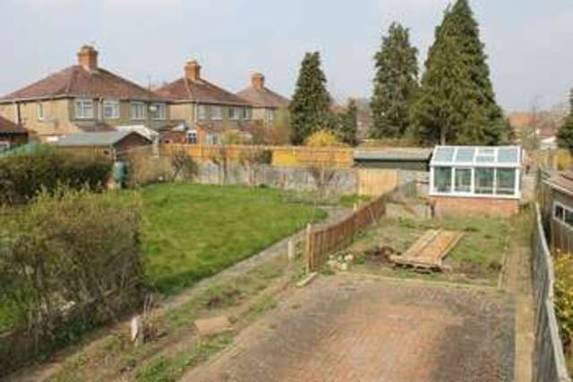  Image of 4 bedroom Detached house for sale in Deanshanger Road Old Stratford Milton Keynes MK19 at Deanshanger Road  Old Stratford, MK19 6AR