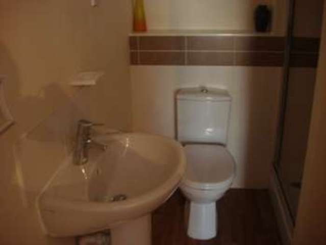  Image of 2 bedroom Terraced house to rent in Piper Way Ilford IG1 at Piper Way  Ilford, IG1 4DE