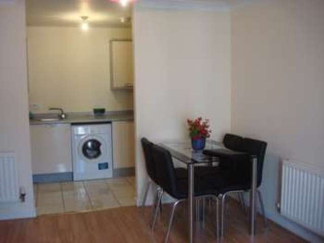  Image of 2 bedroom Terraced house to rent in Piper Way Ilford IG1 at Piper Way  Ilford, IG1 4DE