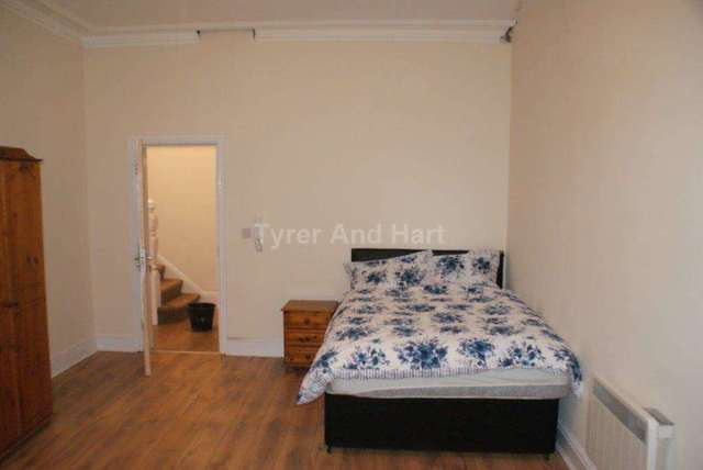  Image of 1 bedroom House Share to rent in Denman Drive Liverpool L6 at Denman Drive  Liverpool, L6 7UF