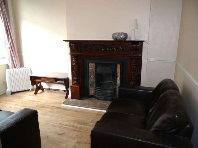  Image of 1 bedroom House Share to rent in Deyne Avenue Manchester M14 at Deyne Avenue Rusholme Manchester, M14 5SY