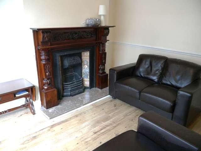  Image of 1 bedroom House Share to rent in Deyne Avenue Manchester M14 at Deyne Avenue Rusholme Manchester, M14 5SY
