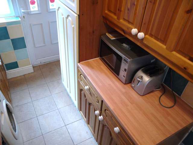  Image of 1 bedroom House Share to rent in Deyne Avenue Manchester M14 at Deyne Avenue Rusholme Manchester, M14 5SY
