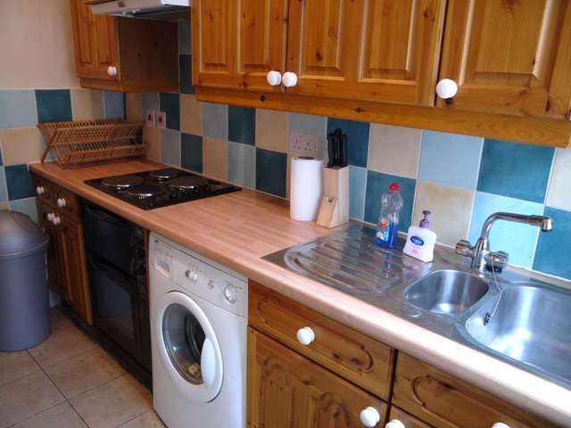  Image of 1 bedroom House Share to rent in Deyne Avenue Manchester M14 at Deyne Avenue Rusholme Manchester, M14 5SY