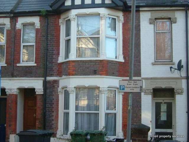 Image of 1 bedroom House Share to rent in Priory Avenue High Wycombe HP13 at Priory Avenue  High Wycombe, HP13 6SN