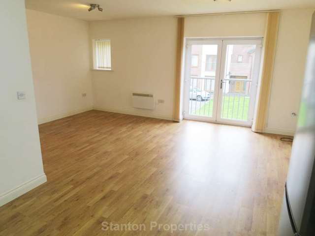  Image of 2 bedroom Apartment to rent in Dunsters Court Bury BL8 at Dunsters Court Brandlesholme Bury, BL8 1PN
